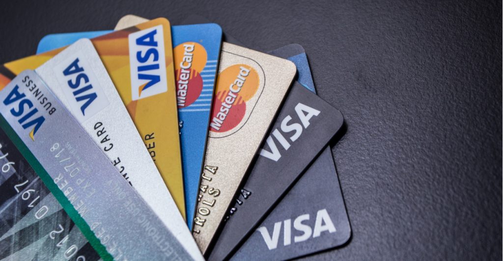 Multiple Credit Cards Pros and Cons